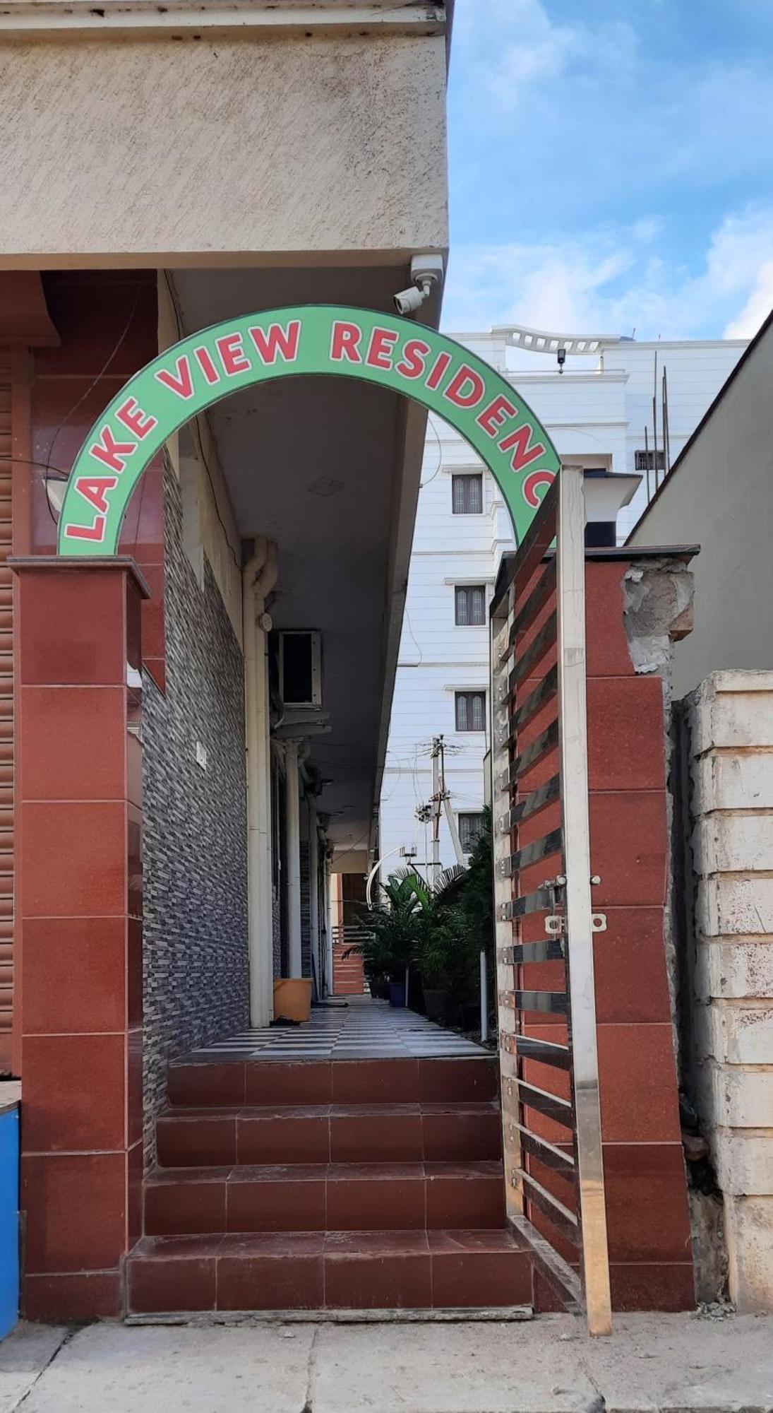 Lakeview Residency Tada Экстерьер фото
